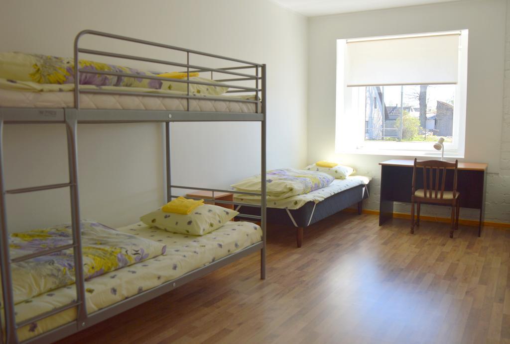 Saare Automatic Hostel Pärnu Buitenkant foto